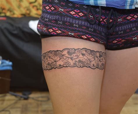 Pin By Pauline On Tattoos Thigh Tattoos Women Garter Tattoo Lace