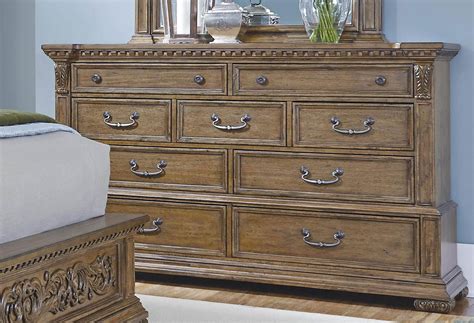 Whether you're adding furniture to complement the design of your room or starting your décor from scratch, our bedroom furniture section has everything you need. Stratton Bedroom Set Pulaski Furniture | Furniture Cart