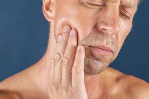 Chances that a Lump on the Jaw Is Swollen Muscle » Scary Symptoms