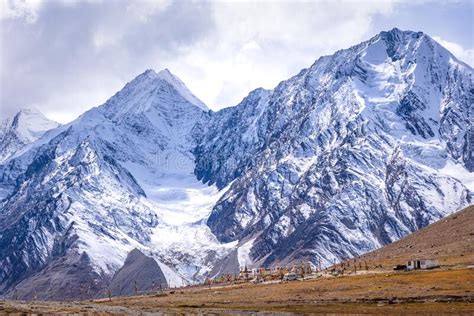 Kunzum Pass Stock Photo Image Of Chandrataal Ladakh 205329494
