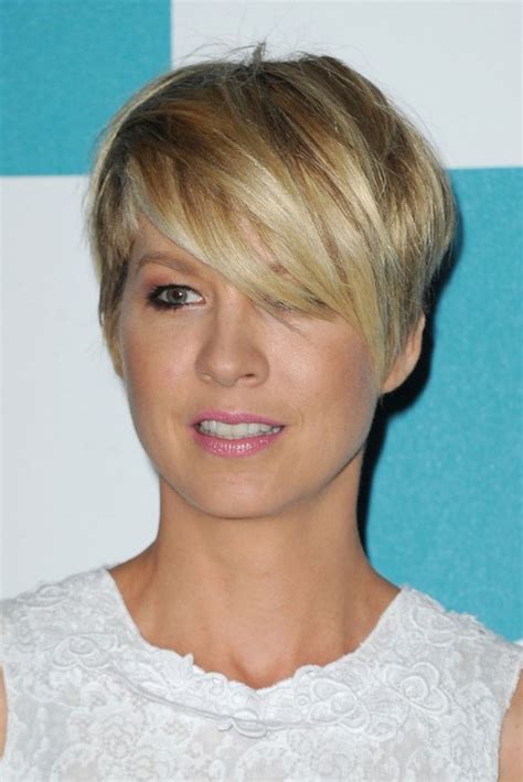 10 Popular Short Haircuts For Women Hairstyles Weekly