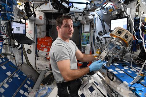 Thomas Pesquet On Twitter Spacewalk But Make It 360🧑‍🚀 Meet The