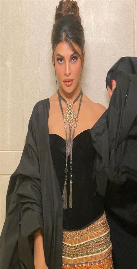 bollywood actess jacqueline fernandez looks stunning in black dress see beautiful pics photos