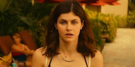 Photo Alexandra Daddario Replaces Gal Gadot As Dcus Wonder Woman