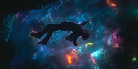 Doctor Strange Floating In Quantum Tunnel Doctor Strange The Magical