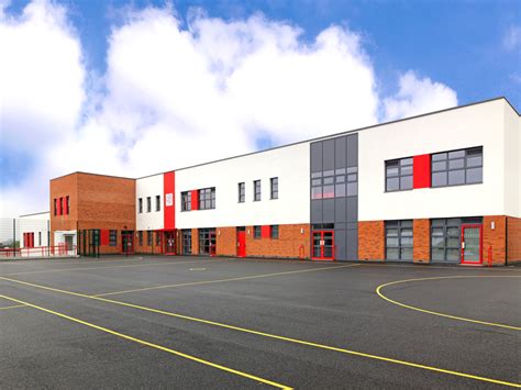 Thomas Sinden completes work on Hillside Primary School and Warrender