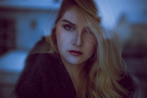 Download Face Lipstick Blonde Woman Model 4k Ultra Hd Wallpaper