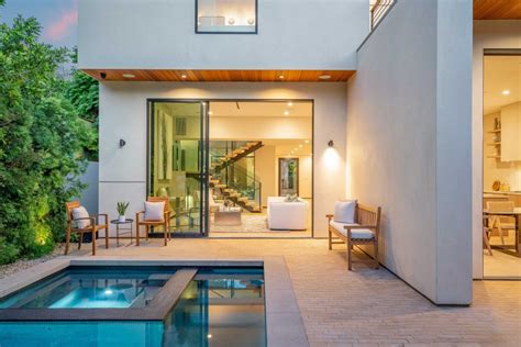 A Modern Architectural Home In West Hollywood West Sells For 5450000
