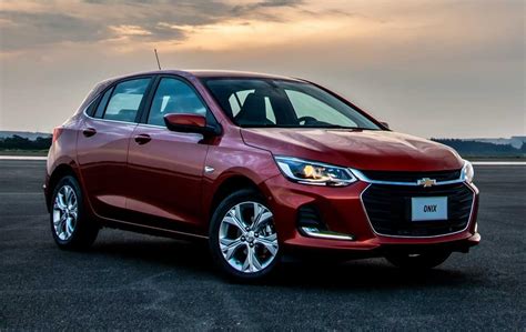 Novo Chevrolet Onix Estreia Versão Hatch Veja Preços E Itens De Série