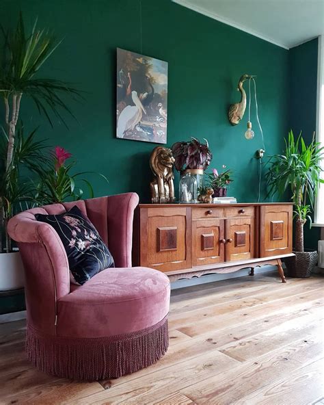 Woonkamer Living Room Eclectic Vintage Green Pink Bold