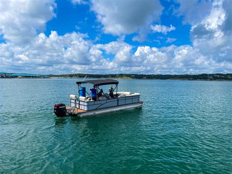 Lake Travis - Carefree Boat Club of Texas