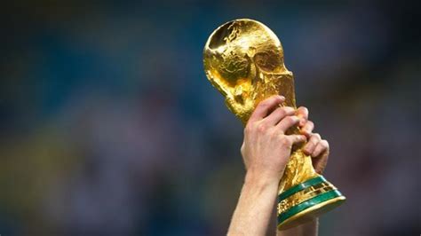 Focus online bietet alle infos rund um fußball. UMFRAGE | Wer schnappt sich den WM-Titel? - Fußball-WM ...