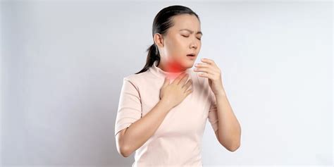 Simple Ways To Treat A Burning Throat At Home