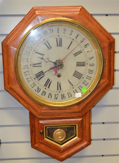 Antique En Welch Calendar Wall Clock