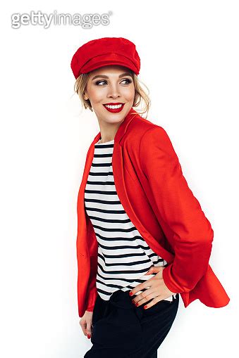 Beautiful Blonde French Woman Wearing Red Beret 이미지 927573122 게티이미지뱅크