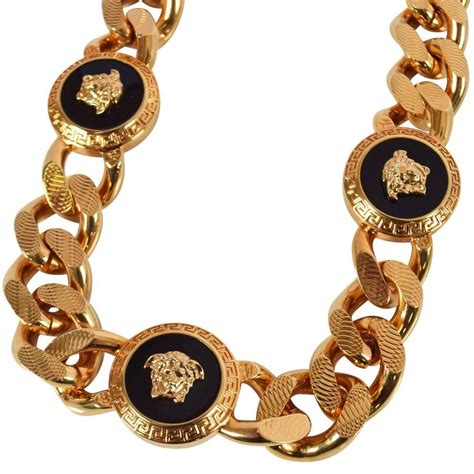 4.5 out of 5 stars. Versace Gold Medusa Coin Necklace in Metallic for Men - Lyst