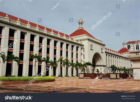 763 Assumption University Of Thailand Images Stock Photos And Vectors