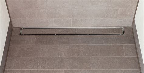 Eine bodenebene und individuell geflieste dusche ist aufwendiger und entsprechend teurer als eine duschtasse. Begehbare und bodenebene Duschen l Fliesen-Kemmler