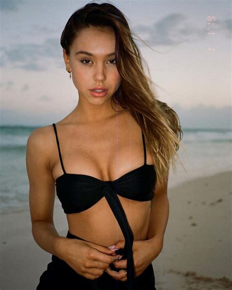 Alexis Ren At A Photoshoot In Mexico January Hawtcelebs