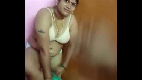 Chennai Desi Bhabhi Aunty Removing Her Bra And Dress Free Porn Video