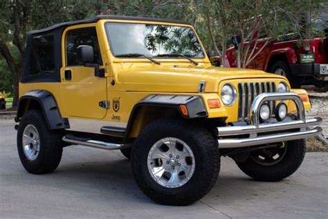 2004 Solar Yellow Jeep Wrangler 13995 In 2020 2004 Jeep Wrangler