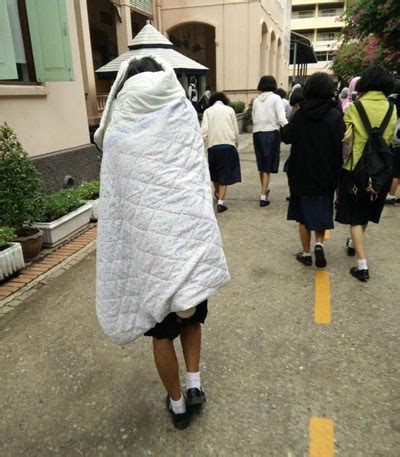 หาข่าว ปรากฏการณ์ หิมะตกที่ ลาว เวียดนาม ! ลาวหิมะตก คนกทม.ดี๊ด๊าหนาวฉับพลัน #หนาว ว่อนโซเชียล