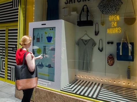 Us Retailer Kate Spade Shows Off Shoppable Window Retail Innovation
