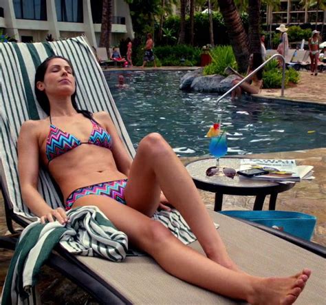 Pop Minute Michelle Borth Bikini Pool Hawaii Five O Photos Photo