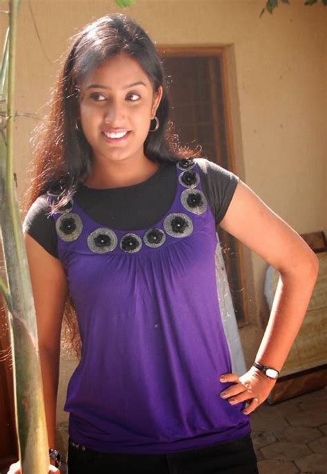 Telugu Tv Serial Actress Sravani Hot Photos