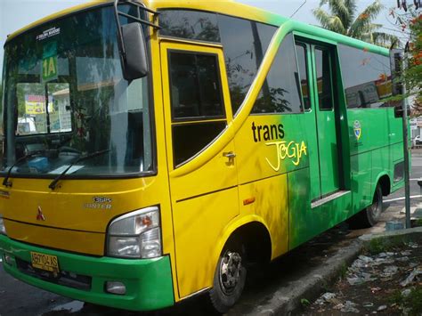 Trans jogja is a bus rapid transit (brt) system operates in yogyakarta as shelters, with 17 different routes. Kerja Di Trans Jogja : Lowongan Kerja Desain Grafis ...