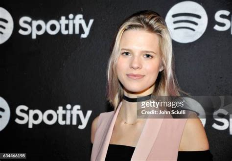 molly kate kestner photos and premium high res pictures getty images
