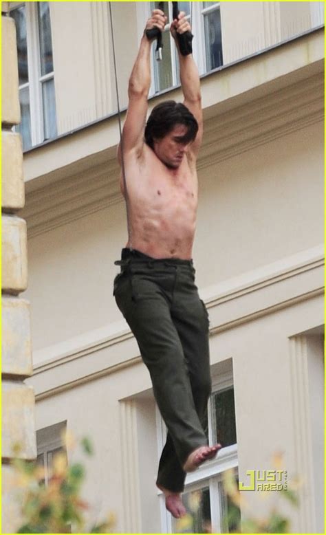 Male Celebrities Tom Cruise Shirtless Stunts For M I Totally Turns