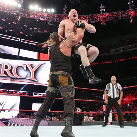 Photos The Beast And Strowman Slug It Out In Jaw Dropping Fight For