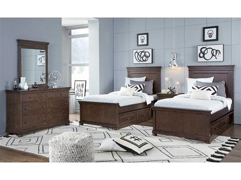 Legacy Classic Furniture Canterbury Warm Cherry Full Panel Bed