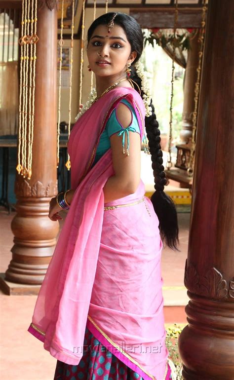 beautiful women anupama parameswaran indian models indian beauty saree indian actresses sari