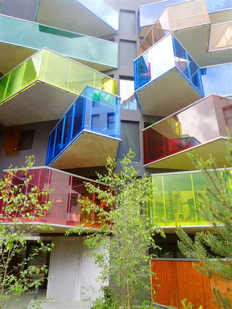 10 Examples Of Colored Glass Found In Modern Architecture And Interior Design Contemporist