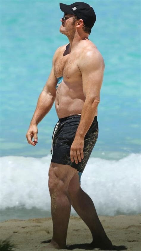 Celebrities With Square Faces Male - male celebrities with square shaped face