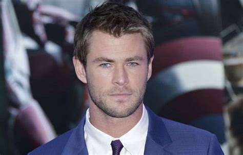 First Look At Chris Hemsworth In Ghostbusters The Movie Bit