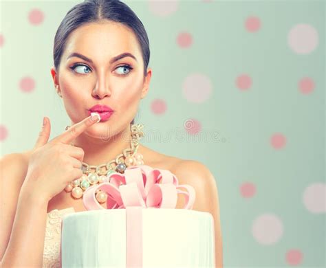 Funny Model Girl With Green Bubble Of Chewing Gum Stock Image Image Of Person Isolated 67912299