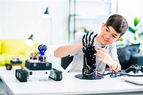 Benefits Of Teaching Robotics In School The Manthan School Greater