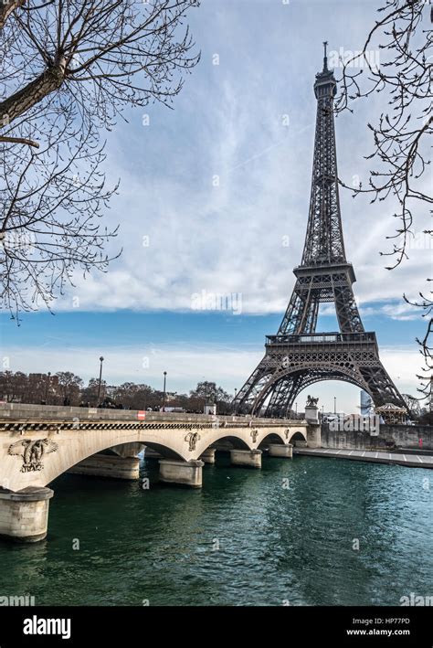 Bridge To Eiffel Tower Paris Stock Photo Alamy