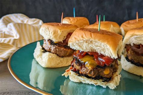 Bbq Bacon Cheeseburger Sliders • The Candid Cooks
