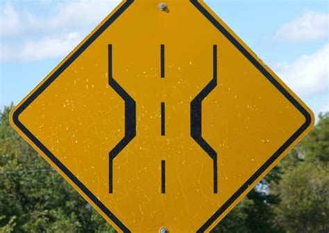 The malaysia driving side is on the left (same as australia and the uk). 8 Confusing Road Signs That Even Driving School ...