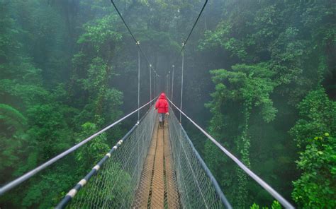 República de costa rica), is a country in central america, bordered by nicaragua to the north, the caribbean sea to the northeast, panama to the southeast, the pacific ocean to the southwest, and ecuador to the south. Destinations Soleil - Costa Rica