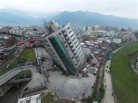 Taiwan Earthquake Toll Rises to 9 Dead, With Dozens Missing - The New York Times