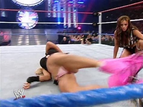 Wwe Raw Results Recap Reactions May A New Challenger Sexiezpicz Web Porn