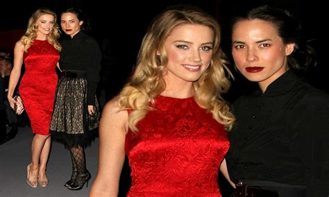 Actress Amber Heard Comes Out As A Lesbian At Glaad Event Daily Mail