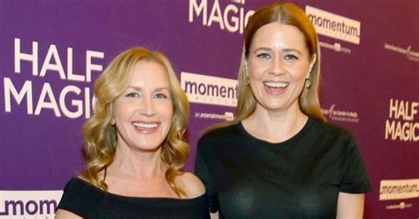 Jenna Fischer And Angela Kinsey Are Starting A Podcast Breaking Down
