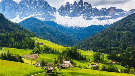 Dolomites Travel Guide The Italian Ski Destination Should Be Your