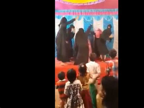 [fact check] did muslim women celebrate passage of triple talaq bill by dancing here s what we